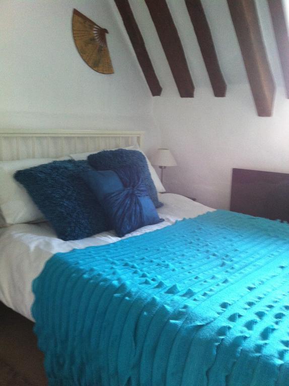 Thatched Farm Bed And Breakfast Woodbridge Ruang foto