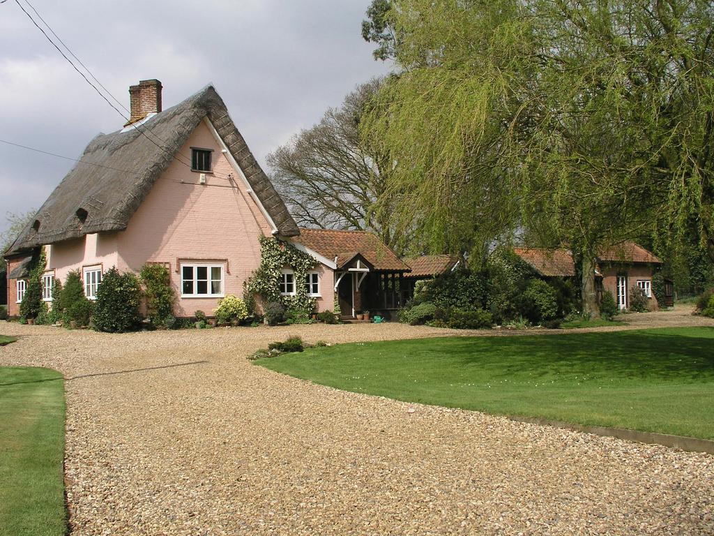 Thatched Farm Bed And Breakfast Woodbridge Bagian luar foto